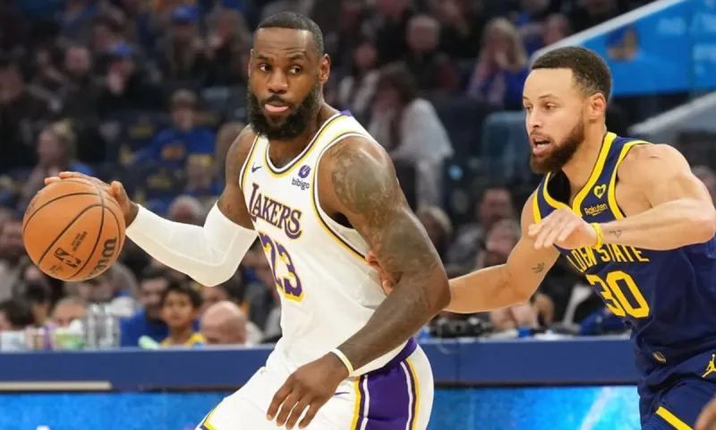 NBA Αποτελέσματα: Ο ΛεΜπρόν νίκησε τον Κάρι σε ματσάρα δύο παρατάσεων - Πάρτι με Λέοναρντ οι Κλίπερς στη Βοστώνη