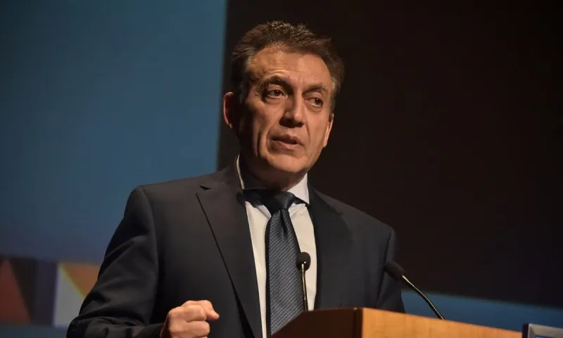 Το είπε ο Βρούτσης! Ξαμοληθείτε στον «Γερμανό» - Με ένα κινητό λύνεται το πρόβλημα της αθλητικής βίας!
