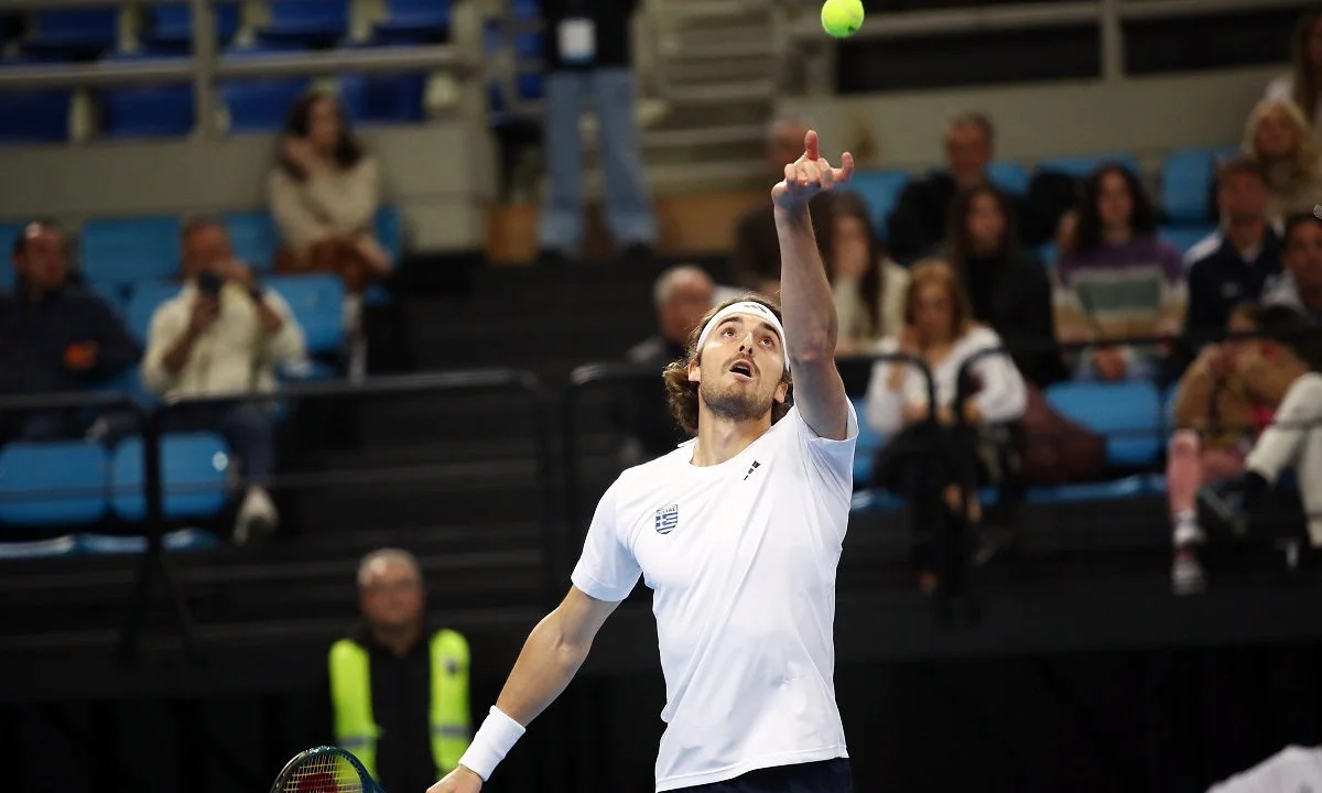 Davis Cup: Εύκολα ο Τσιτσιπάς και το 1-0 η Ελλάδα