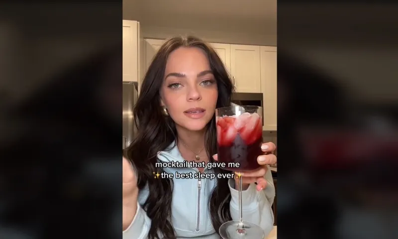 Viral κοκτέιλ του TikTok υπόσχεται «τον καλύτερο ύπνο της ζωής σου»! (vid)