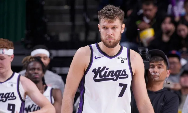 NBA Αποτελέσματα: Ήττα-σοκ για το Σακραμέντο από τους ουραγούς! - Απίστευτο ποσό χρόνο έπαιξε ο Βεζένκοφ
