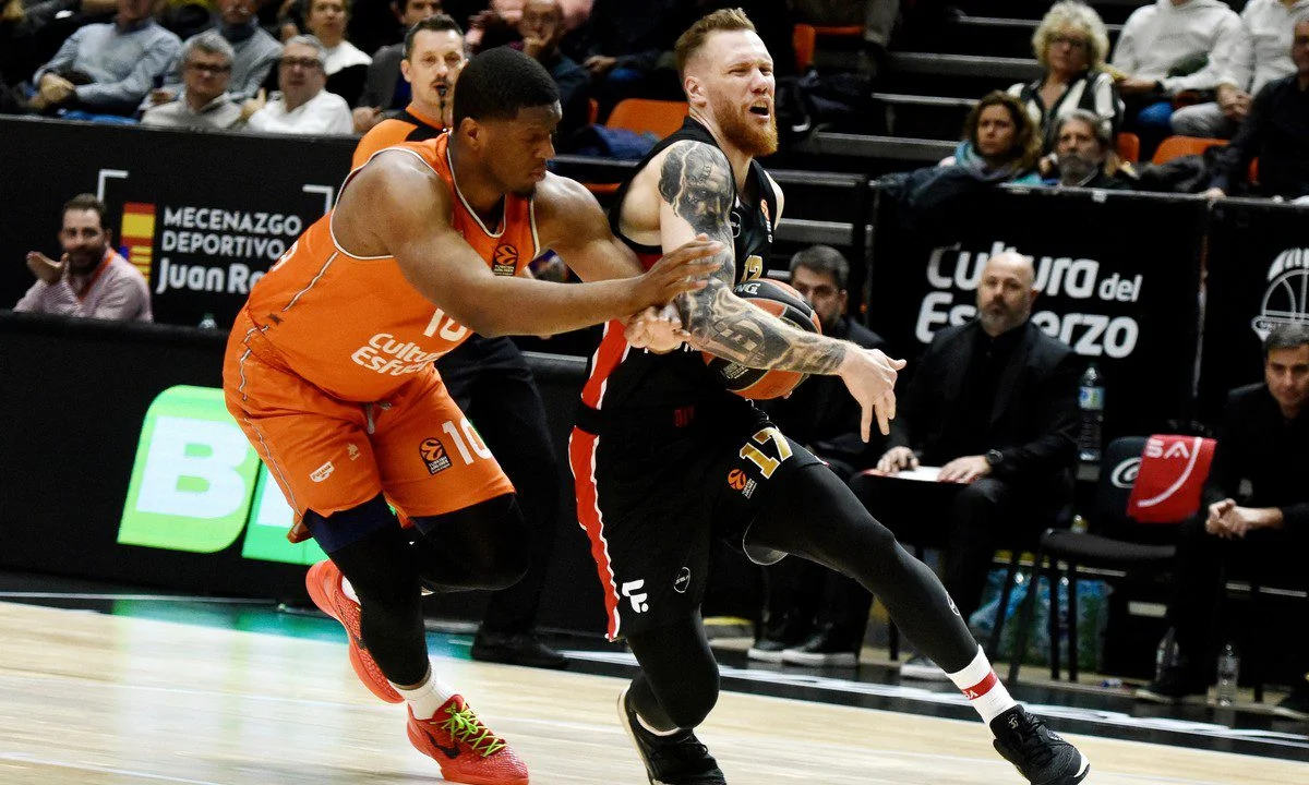 EuroLeague βαθμολογία: «Αγγίζει» την εξάδα ο Ολυμπιακός μετά τη νίκη στη Βαλένθια