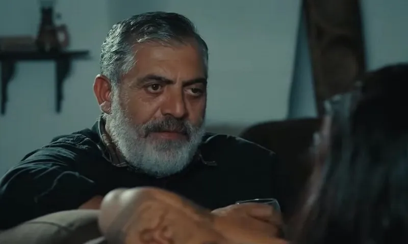 Η γη της ελιάς επόμενα επεισόδια: Ο Δημοσθένης απαγορεύει στη Ξένια να θηλάσει το μωρό!