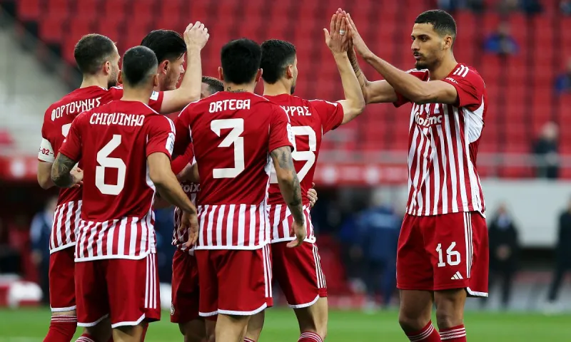 Πρωτάθλημα και Champions League για τον Ολυμπιακό!
