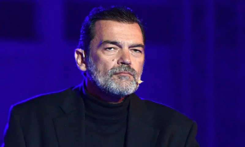 Κάποιος έπρεπε να το πει: «Η βία που έχει ασκήσει ο Άδωνις είναι πολύ μεγαλύτερη από αυτή που άσκησε ο Βλάχος», είπε ο Κωνσταντίνος Καζάκος