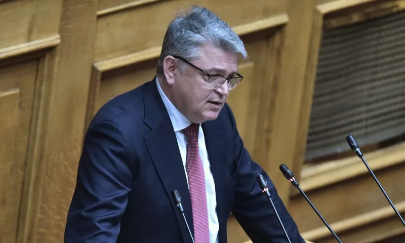 Δημήτρης Νατσιός: Στο άρσεν και θήλυ εποίησεν αυτούς ο Θεός έπρεπε να τελειώσει η συνεδρίαση και να πάμε όλοι στα σπίτια μας