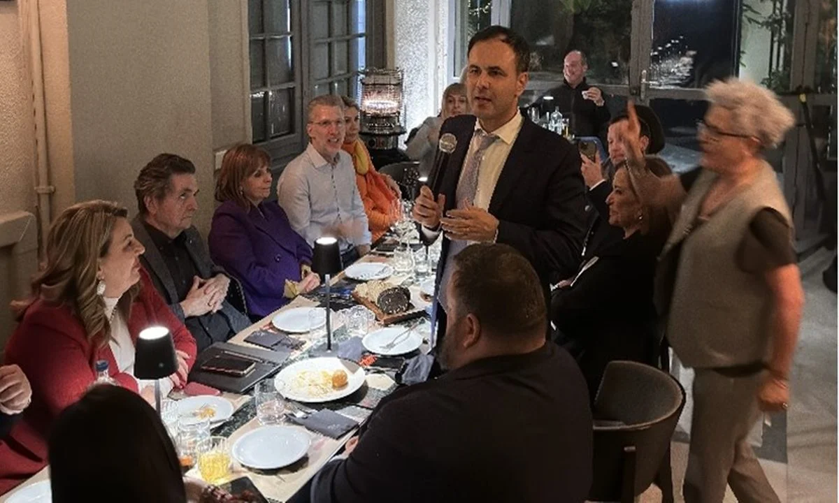 Για άλλη μια φορά η Κατερίνα Σακελλαροπούλου πρόσβαλε τον θεσμό που εκπροσωπεί και δεν κράτησε ούτε τα προσχήματα...