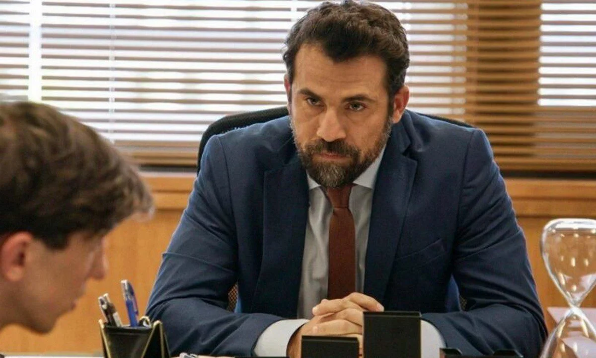 Παγιδευμένοι επόμενα επεισόδια: Παραιτείται ο Σταύρος