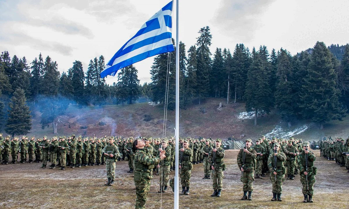 Στρατιωτική θητεία: Υπάρχει περίπτωση να αυξηθεί-Αυτή είναι η απάντηση. Απαντούν ο Μπελεγράτης αντιστράτηγος ε.α. και Φενέκος υποναύαρχος ε.α.