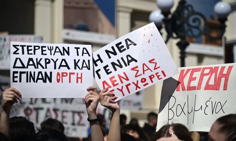 Δημοσκόπηση της Alco ξεμπροστιάζει την κυβέρνηση: Το 77% βλέπει συγκάλυψη στο έγκλημα των Τεμπών!