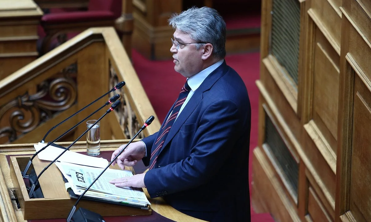 Δημήτρης Νατσιός: Καταδικάζουμε απερίφραστα την επίθεση σε δύο συνανθρώπους μας - Η κυβερνητική πολιτική δίχασε