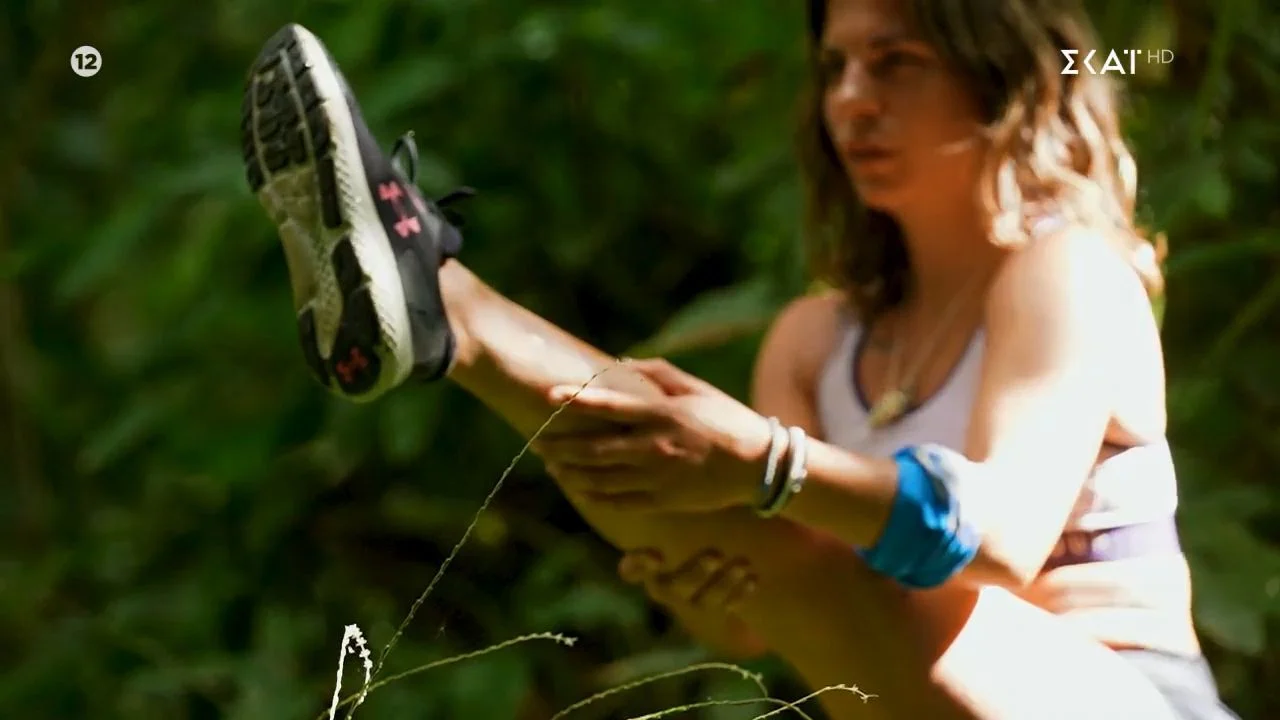 Survivor 12/3 Δεν έχουν κοπάσει ακόμα οι αντιδράσεις για τις νέες ομάδες και η Σταυρούλα θέλει παίκτη από την κόκκινη ομάδα.