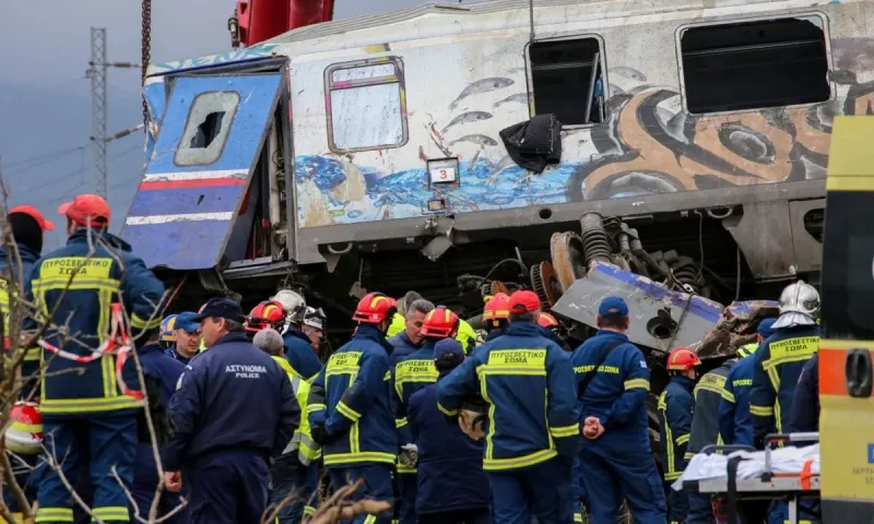 Έγκλημα στα Τέμπη: Από τις πρώτες ώρες ξεκίνησε το «μπάζωμα» στοιχείων – Μόλις μια σελίδα Α4 η πρώτη αυτοψία, τελείωσε σε 2,5 ώρες!