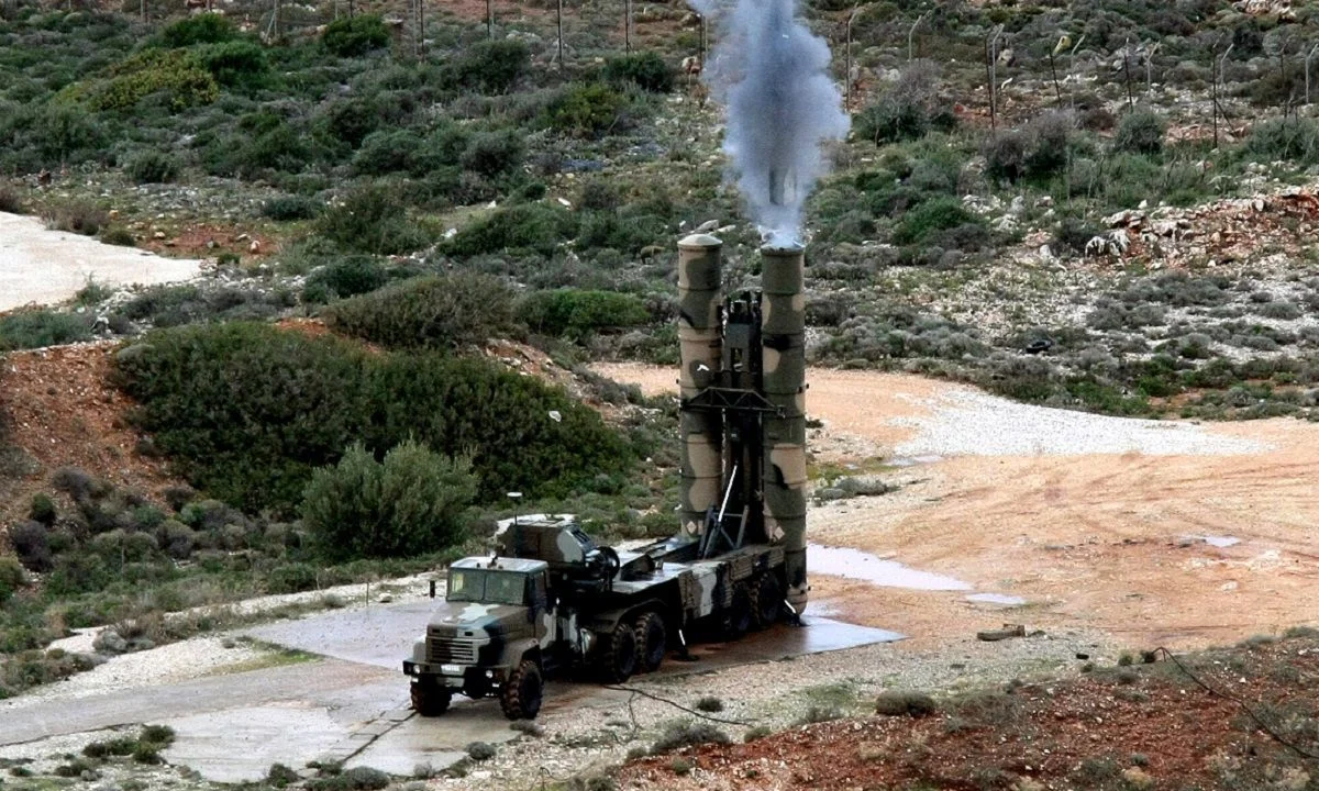 Η Ελλάδα θα παραδώσει S-300 και Tor-M1 στην Ουκρανία, με την η Αθήνα επανεξετάζει σοβαρά το συγκεκριμένο ενδεχόμενο.