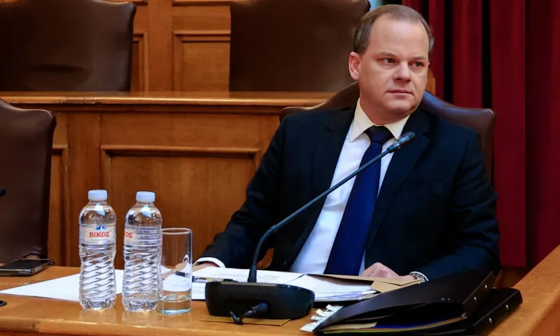 Έγκλημα στα Τέμπη: «Βάρος» ο Καραμανλής για την κυβέρνηση – Γαλάζιοι βουλευτές άρχισαν να τον «αδειάζουν» - «Εγώ θα παραιτούμουν από την ασυλία» είπε ο Κτιστάκης