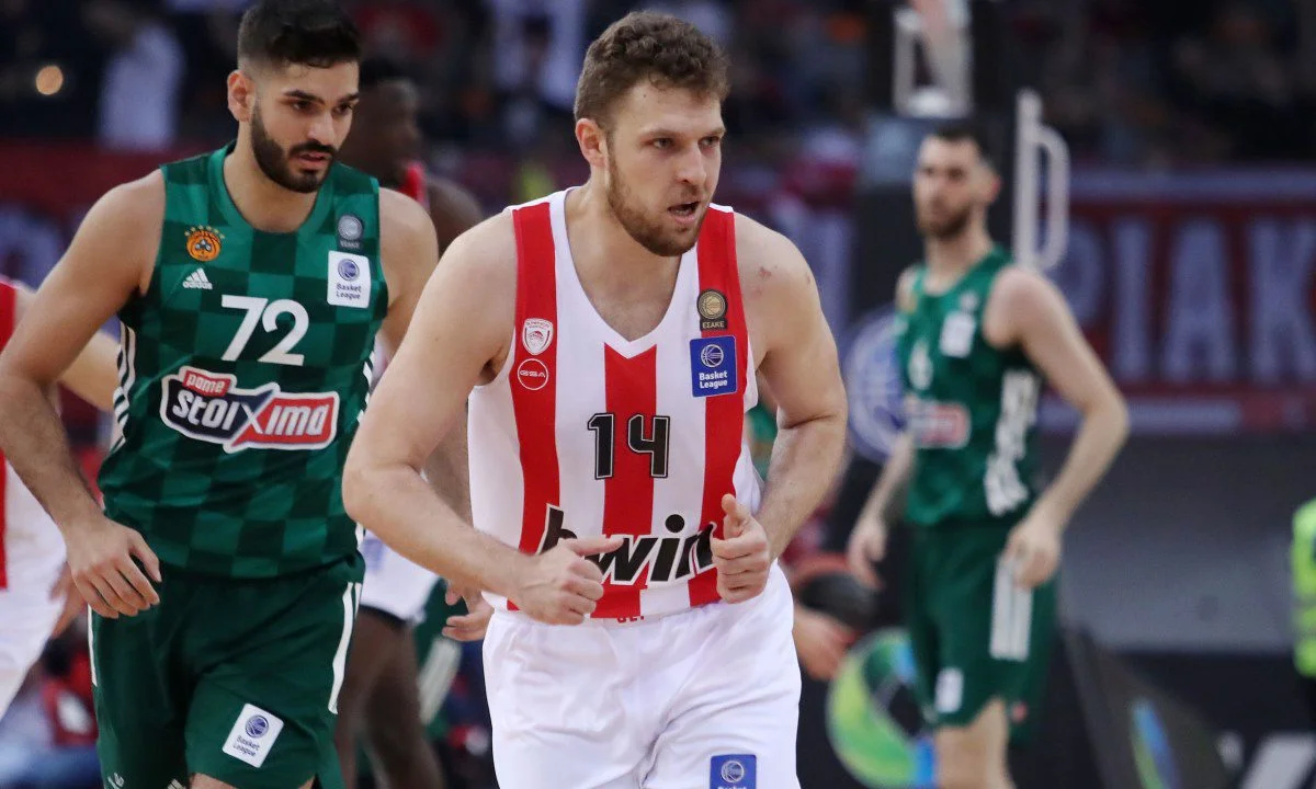 Σε συνέντευξη που παραχώρησε στο Eurohoops ο Σάσα Βεζένκοφ ήτα φανερό πως νιώθει ακόμα κομμάτι του Ολυμπιακού.