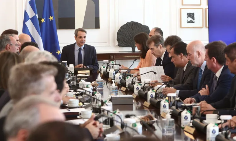 Τα γκάλοπ «καίνε» την κυβέρνηση - Γενική κατακραυγή για τα Τέμπη και δημοσκοπική κατρακύλα χωρίς φρένο