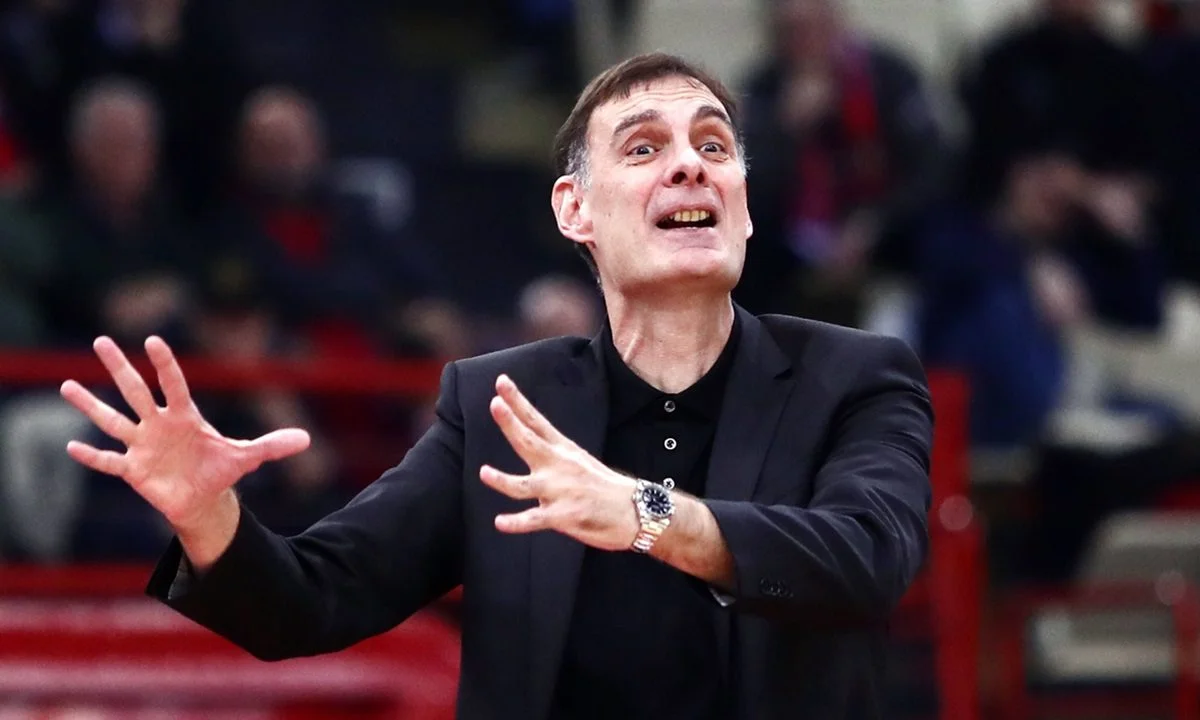 Καραπαπάς: «Κατάλαβες Λαλάκη γιατί τον λέμε σκακιστή;»