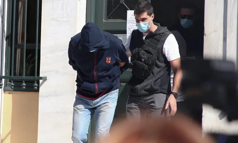 Τον καταδίκασε η κοινωνία - Ένοχος για τον βιασμό της 12χρονης ο Μίχος