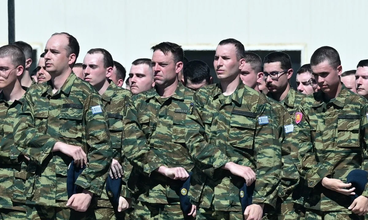 Αποκάλυψη Λιάγκα: «Τσάκωσαν» τον Κασσελάκη στο στρατόπεδο να προσπαθεί να...
