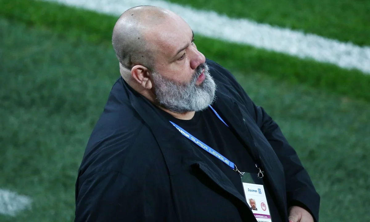 Ο αντιπρόεδρος της ΠΑΕ Ολυμπιακός, Κώστας Καραπαπάς, έκανε ευθεία επίθεση στην κυβέρνηση με αφορμή την γυναικοκτονία στους Αγίους Αναργύρους
