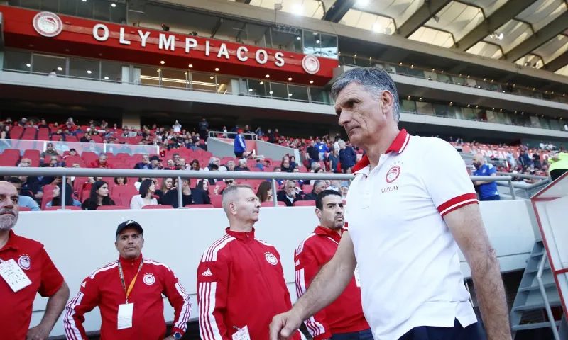 Ολυμπιακός: Πάει για το διπλό στη Λαμία με μεγάλο ρίσκο - Τι σημαίνει η απόφαση Μεντιλίμπαρ