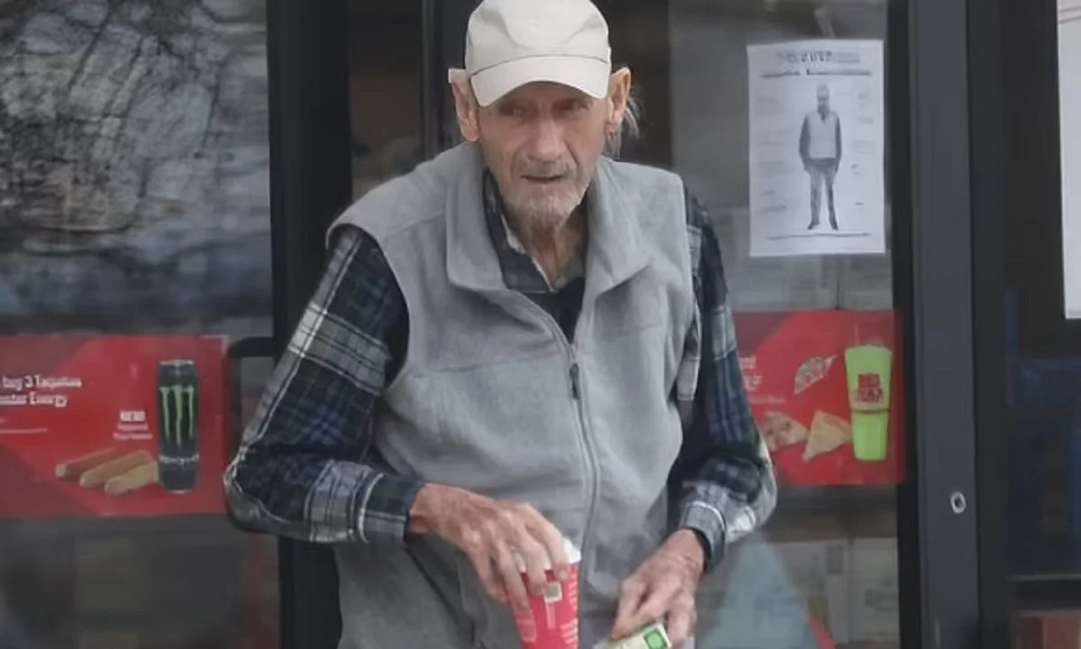 Δεν πιστεύετε ποιος είναι ο ηλικιωμένος άνδρας της φωτογραφίας