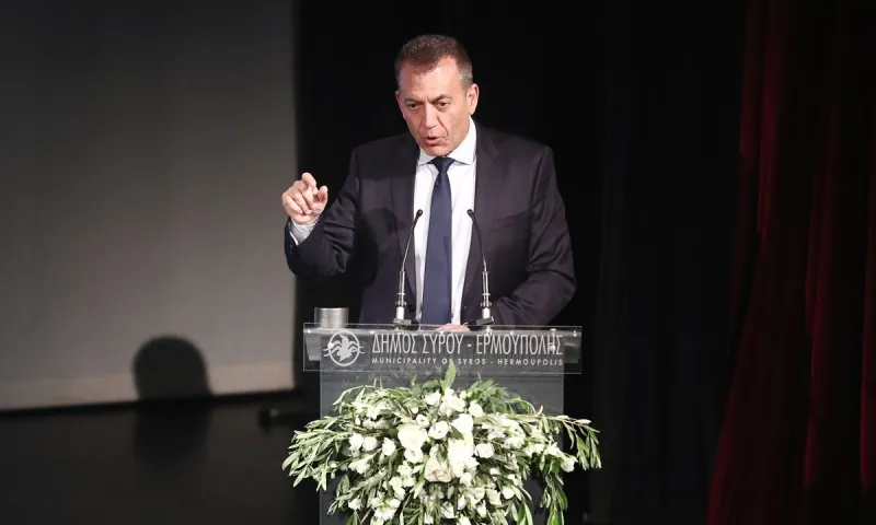 Ο Βρούτσης πήρε θέση με χρονοκαθυστέρηση