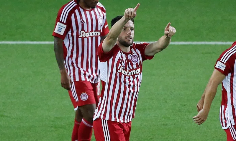 Ολυμπιακός - ΠΑΟΚ: 1-0 στο ημίχρονο και 2-1 τελικό και ο Μεντιλίμπαρ σεμινάριο - Πήρε την ταυτότητα - πορτοφόλι και κλειδιά του Λουτσέσκου