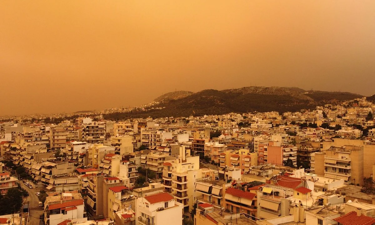 Καιρός: Στο έλεος από την αφρικανική σκόνη ολόκληρη η χώρα!-Ο μετεωρολόγος Γιάννης Καλλιάνος λέει μέχρι πότε θα μας ταλαιπωρήσει το φαινόμενο