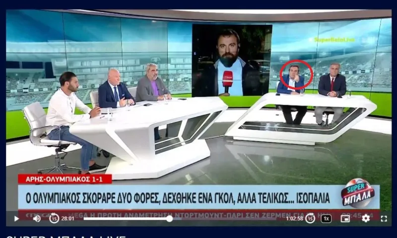 Η χειρονομία του Καρπετόπουλου στα σχόλια του Σπάθα για το Άρης – Ολυμπιακός (vid)