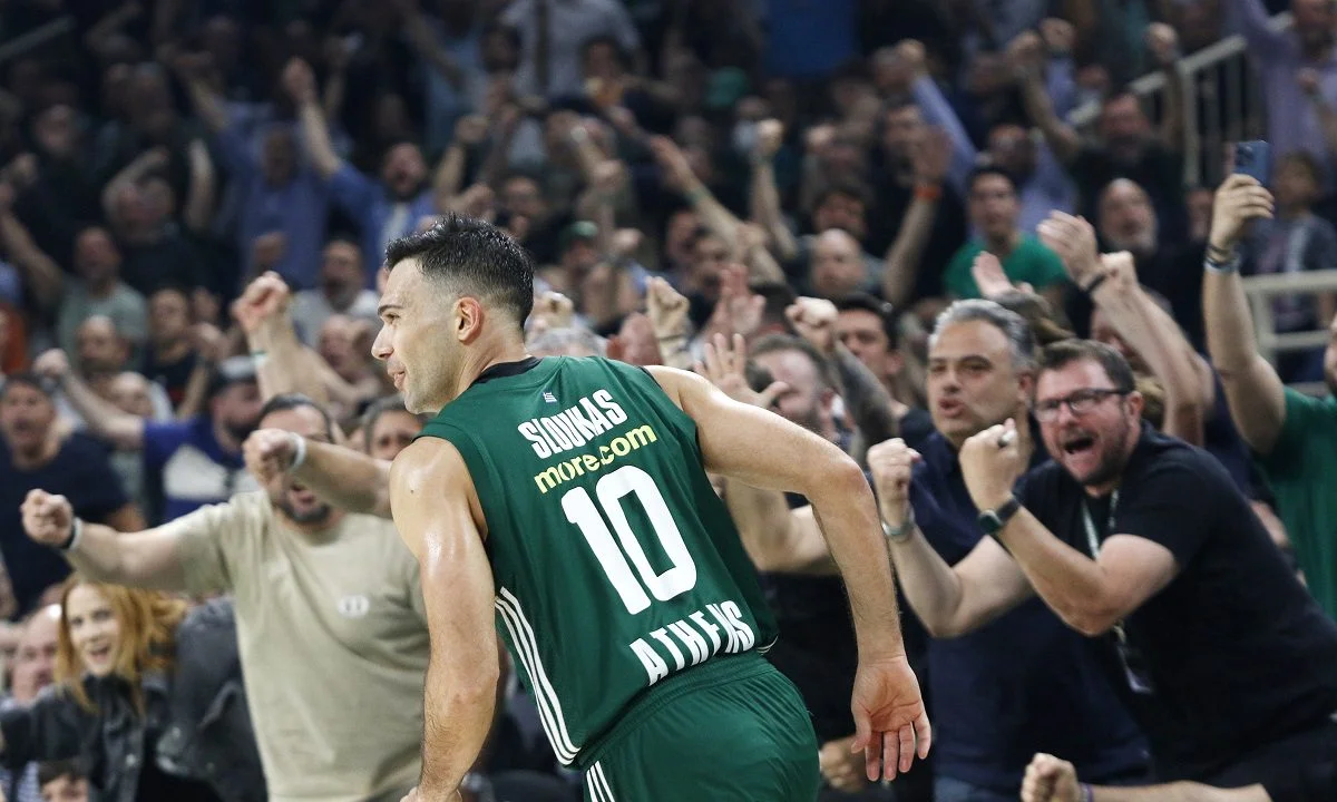 Ο Κώστας Σλούκας πήρε από το χέρι τον Παναθηναϊκό για το 1-1 αλλά είχε από κοντά και τον Ιωάννη Παπαπέτρου