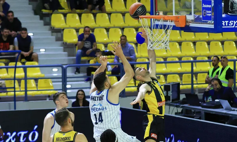 Basket League: Αυτά είναι τα ζευγάρια των πλέι οφ - ΑΕΚ και ΠΑΟΚ «κλείδωσαν» τις δυο τελευταίες θέσεις