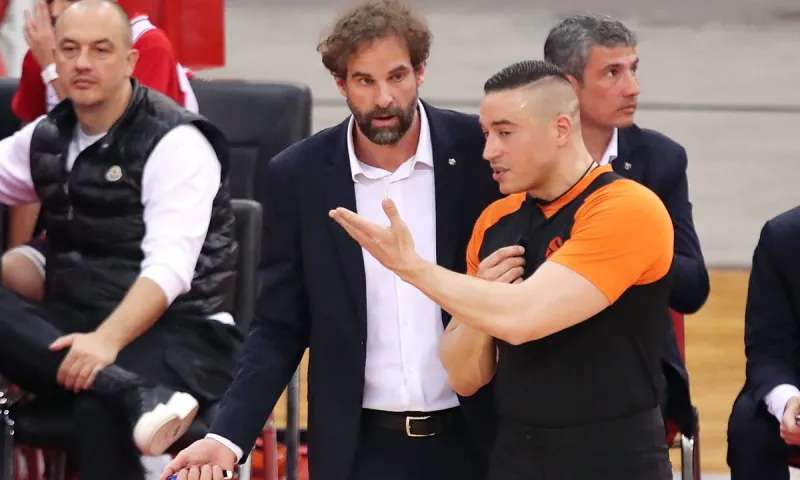 Euroleague: Παραδέχτηκε το λάθος των διαιτητών του Ολυμπιακός - Μπαρτσελόνα και τους όρισε στο Μακάμπι - Παναθηναϊκός!
