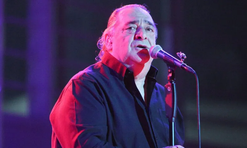 Βασίλης Καρράς: Συνταρακτική αποκάλυψη 4 μήνες μετά τον θάνατό του!