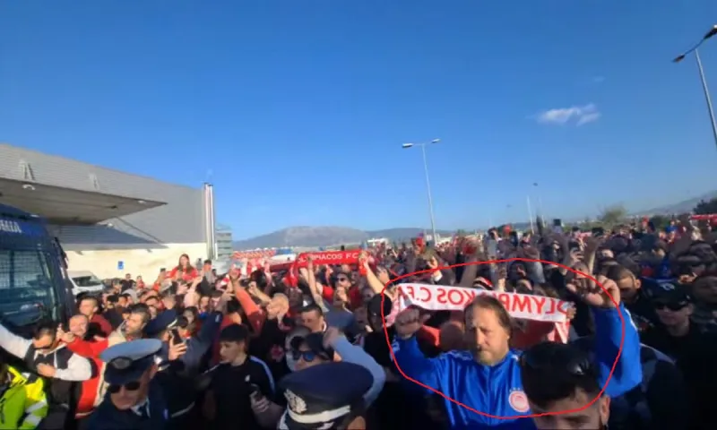 «Απίστευτο, ο Πέδρο Μαρτίνς στην υποδοχή της αποστολής του Ολυμπιακού!!!»