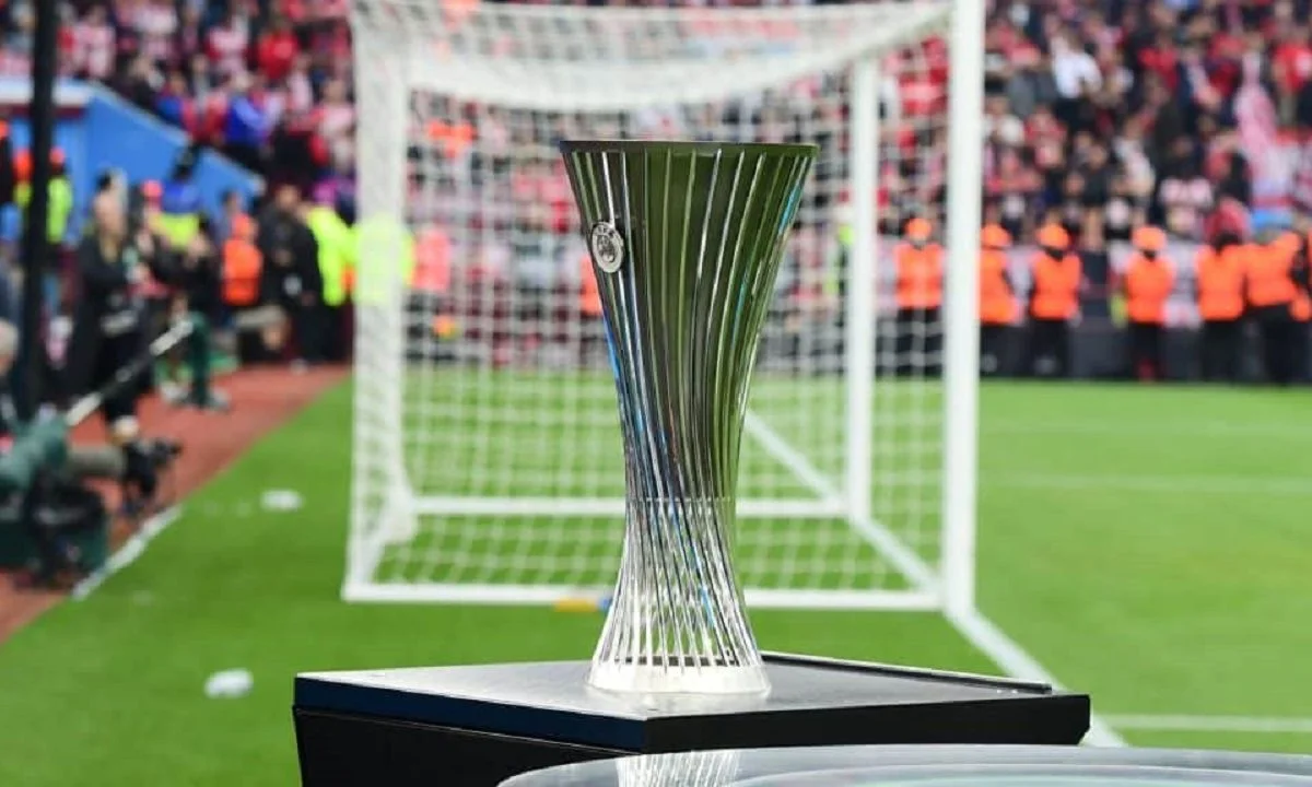 Θα το φανταζόταν η UEFA όταν έδινε τον τελικό του Conference League στην Opap Arena πως θα παίξει ελληνική ομάδα εκεί; Πλέον ο Ολυμπιακός.