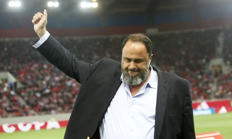 Βαγγέλης Μαρινάκης: Τον βρήκαν από το BBC μετά τον αγώνα Ολυμπιακός - Άστον Βίλα και τον ρώτησαν για Νότιγχαμ και Ολυμπιακό