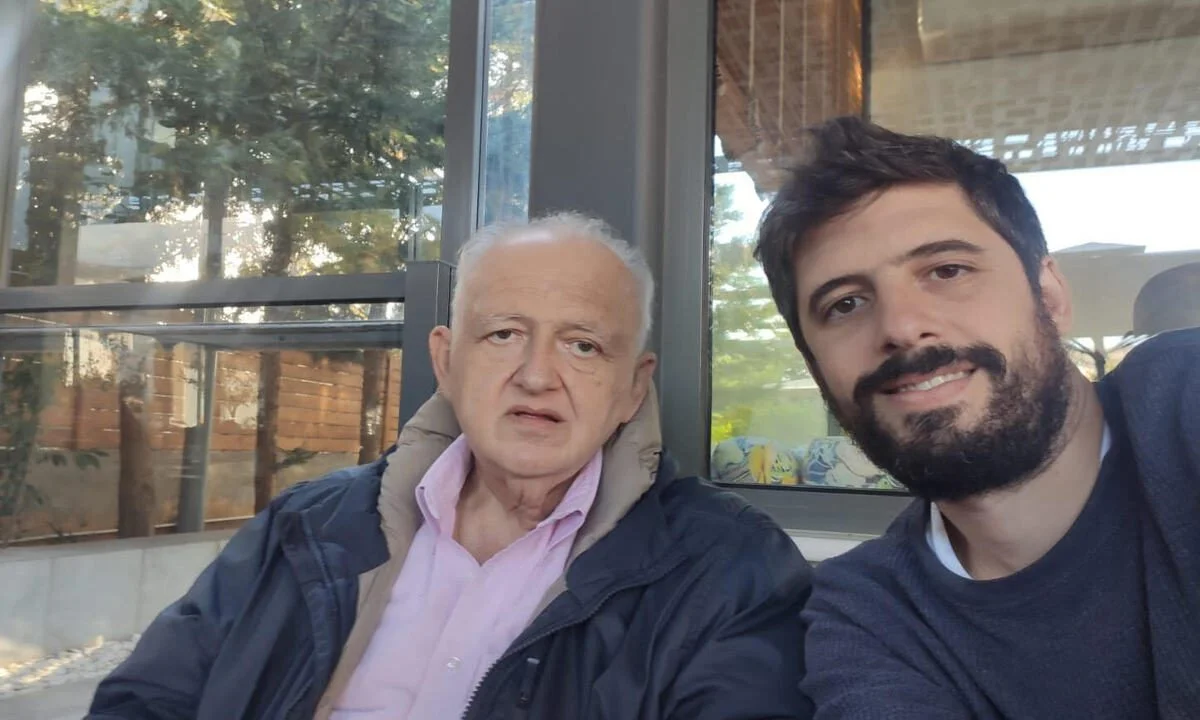 Γιώργος Χριστοβασίλης: Η αναγνώριση μετά θάνατο ενός κορυφαίου παράγοντα, εξαιρετικού οικογενειάρχη με αρχές που τείνουν να εκκλείψουν στο ποδόσφαιρο και στην κοινωνία.