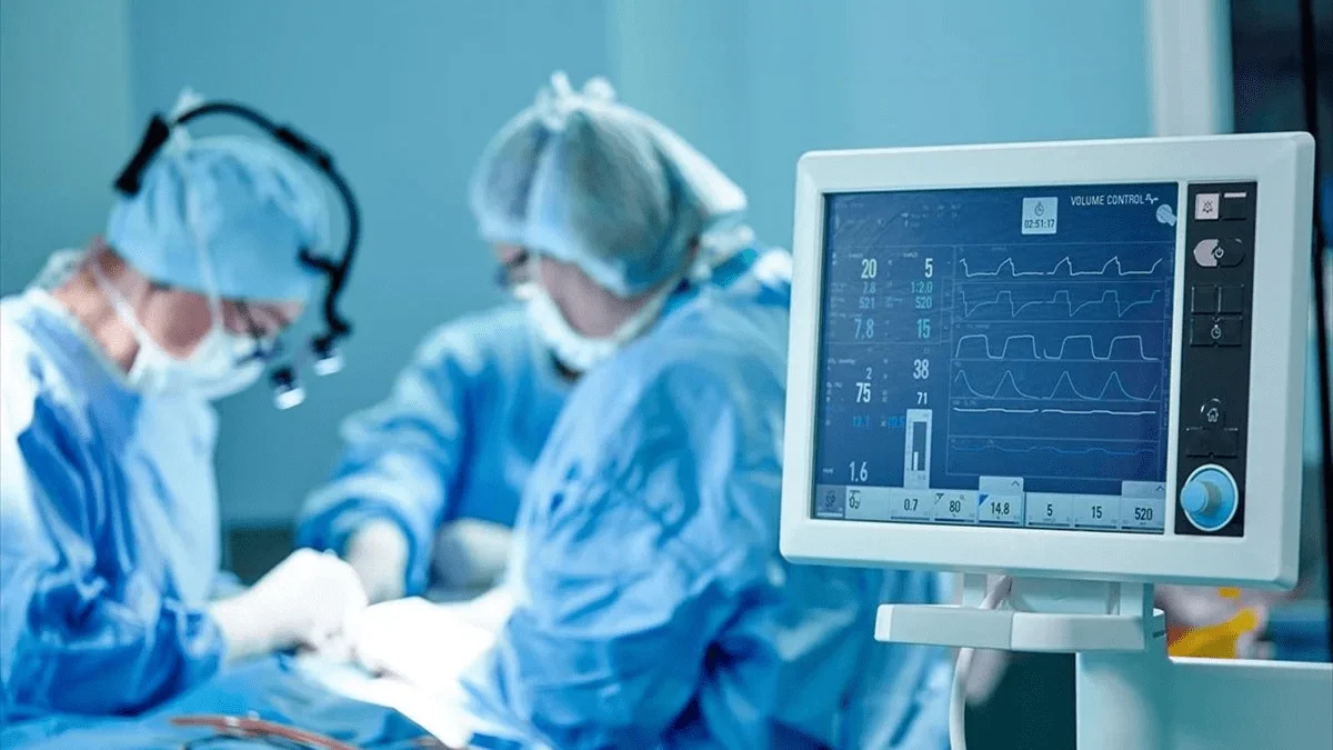 Καταγγελίες σοκ από την παιδοχειρούργο Δρ. Αγγελική Κρικρή - Έκθετος ο Άδωνις Γεωργιάδης για τις λίστες ντροπής.