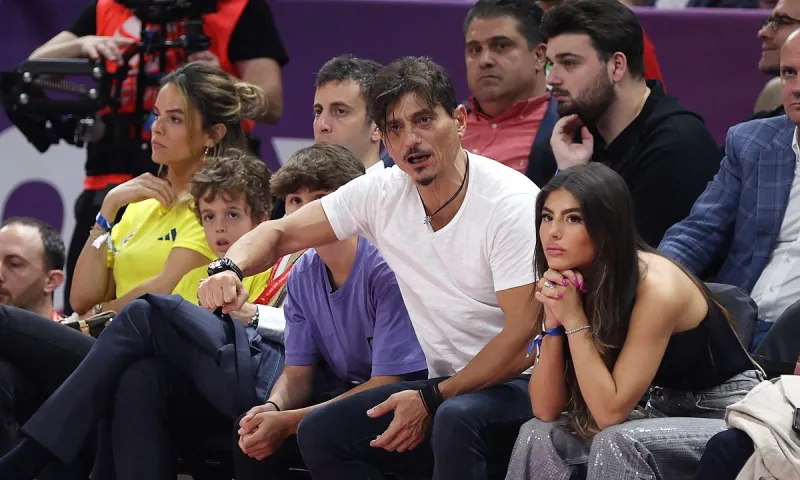 Γιαννακόπουλος: Επικό βίντεο με την κούπα! (ΒΙΝΤΕΟ)