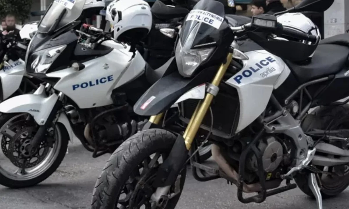 ΕΚΤΑΚΤΟ! Ομάδα ΔΙΑΣ παρέσυρε με τη μηχανή πεζή