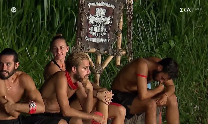 Survivor 28-5: Ξέφυγαν τα πράγματα με Δαλάκα και Φάνη – «Πέσιμο» από όλους τους Κόκκινους!