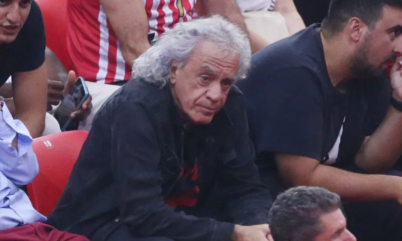 Τα κούρεψε γουλί ο Τάκης Τσουκαλάς; (pic)