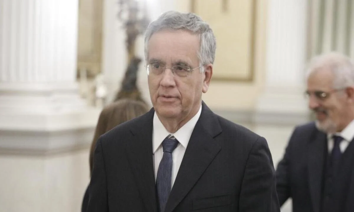 Τέλη Ιουλίου οι εκλογές της ΕΠΟ. Ο Μάκης Γκαγκάτσης θα είναι ο ένας υποψήφιος. Θα κατεβάσει υποψήφιο η ΑΕΚ; Έντονη φημολογία για Ισίδωρο Ντογιάκο, αλλά ακόμα δεν έχει οριστικοποιηθεί!