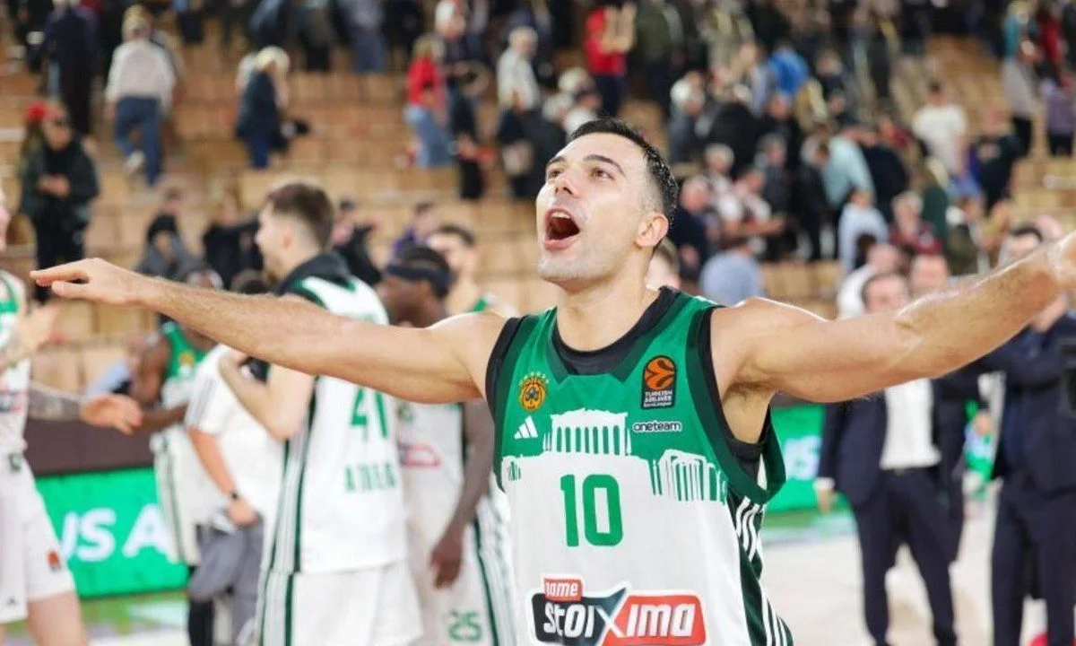 Αυτό είναι το αγαπημένο σύνθημα του Σλούκα - Το τραγουδάει και η κόρη του (vid)