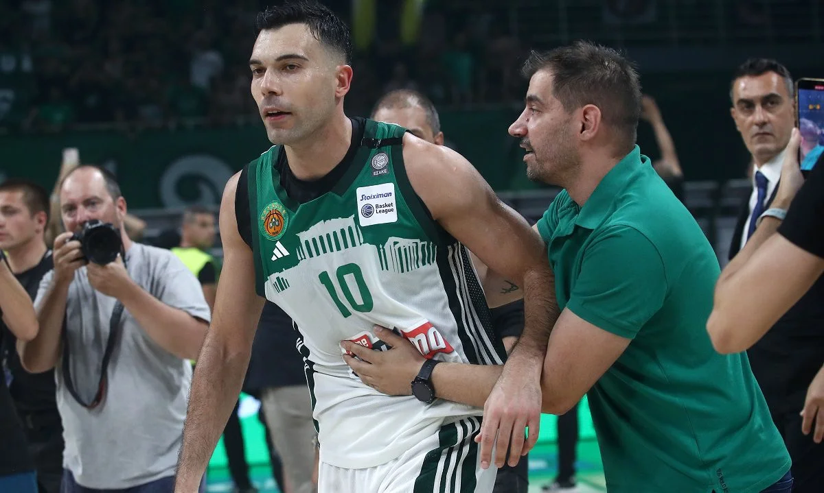 Ο Κώστας Σλούκας έδωσε συνέχεια στα όσα συνέβησαν με τον Κάνααν, στον 2ο τελικό στο ΣΕΦ, καθώς είχε « trash talk με τον Αμερικανό γκαρντ.