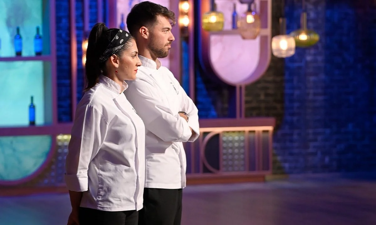 MasterChef τελικός 12-6: Ποιος πήρε το πάνω χέρι για τον τίτλο; - Οι συγγενείς των φιναλίστ έφεραν τα πάνω κάτω (vids)