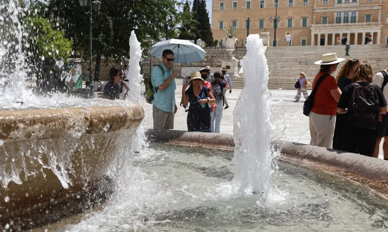 Καιρός: Κορυφώνεται  ο καύσωνας: Σε ποιες περιοχές ο υδράργυρος θα ξεπεράσει τους 40 βαθμούς Κελσίου