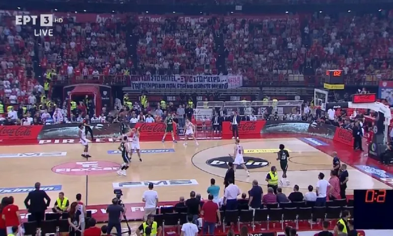 Ολυμπιακός - Παναθηναϊκός: Αδιανόητο buzzer beater του Γκραντ από το κέντρο! - Αναυδος ο Μπαρτζώκας (vid)
